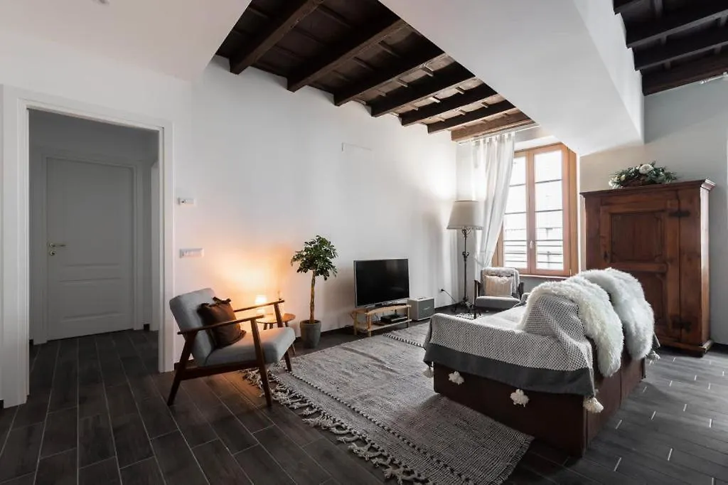 Apartment Juvara In The Hearth Of Como 0*,  Italia